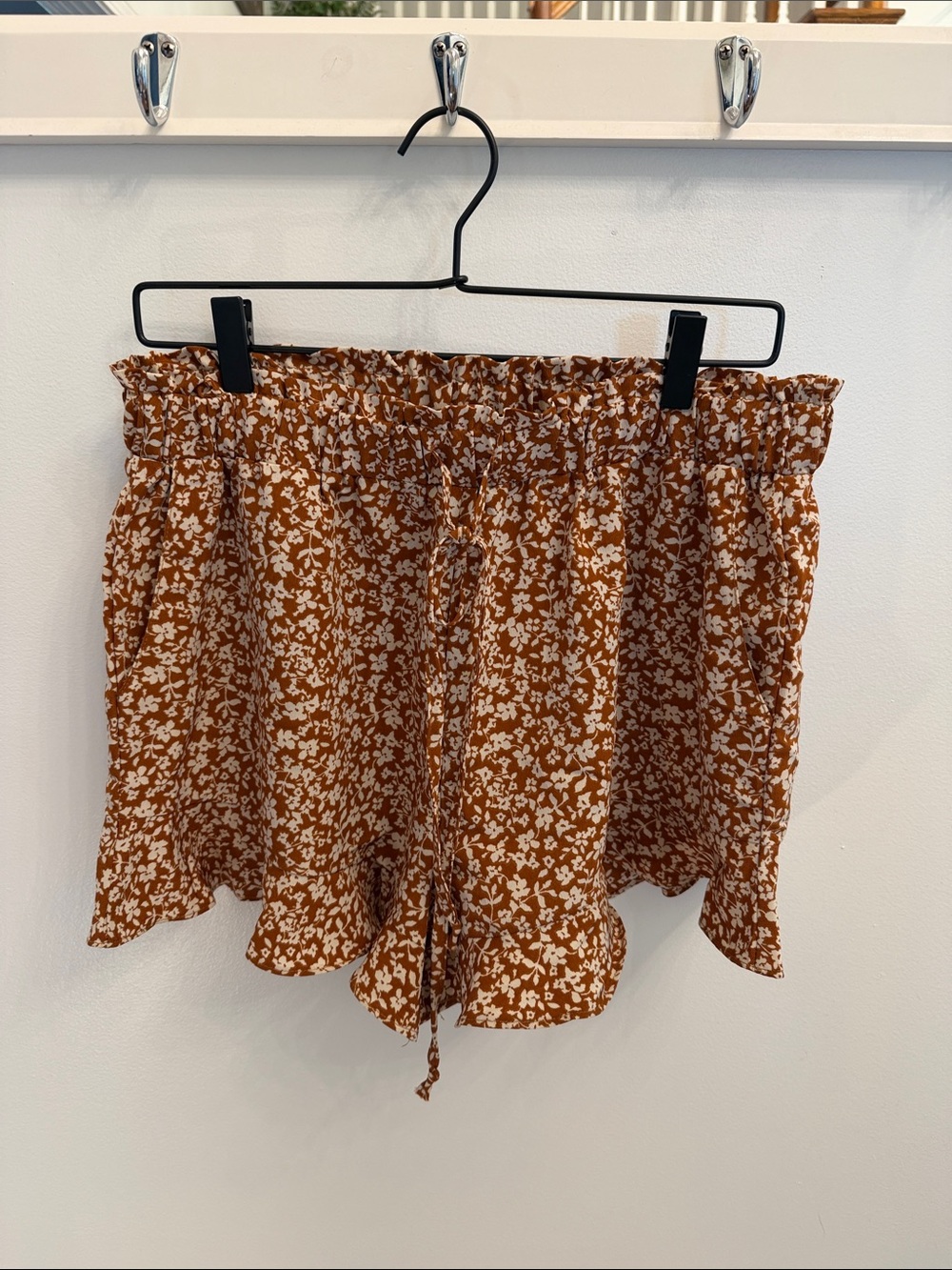 High-Waist Rust Floral Women’s Shorts with Drawstring